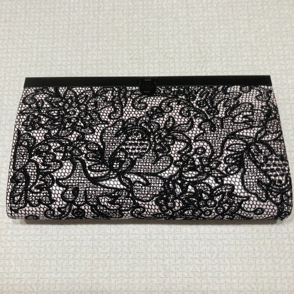 NWOT Patricia Nash Leather Cauchy Style Chantilly Lace Wallet - Picture 1 of 8